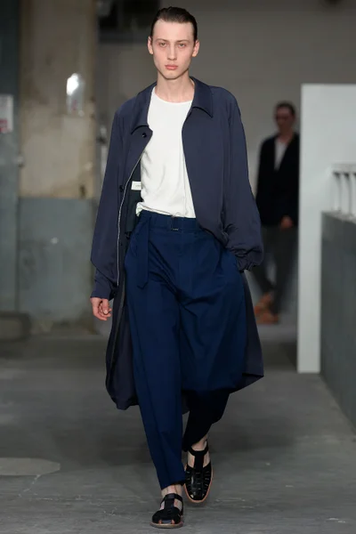 Look 24